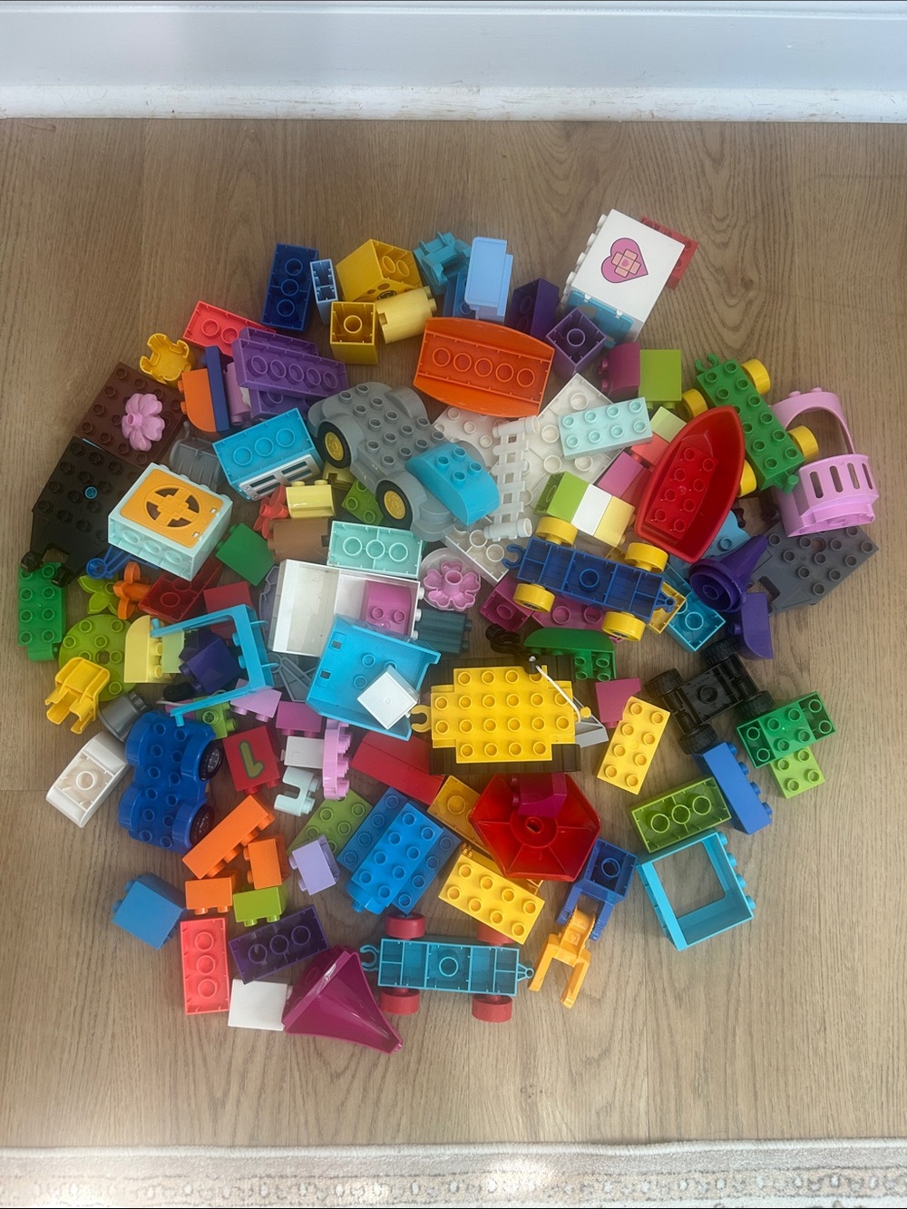 140+ Pieces Mixed LEGO Duplo Blocks